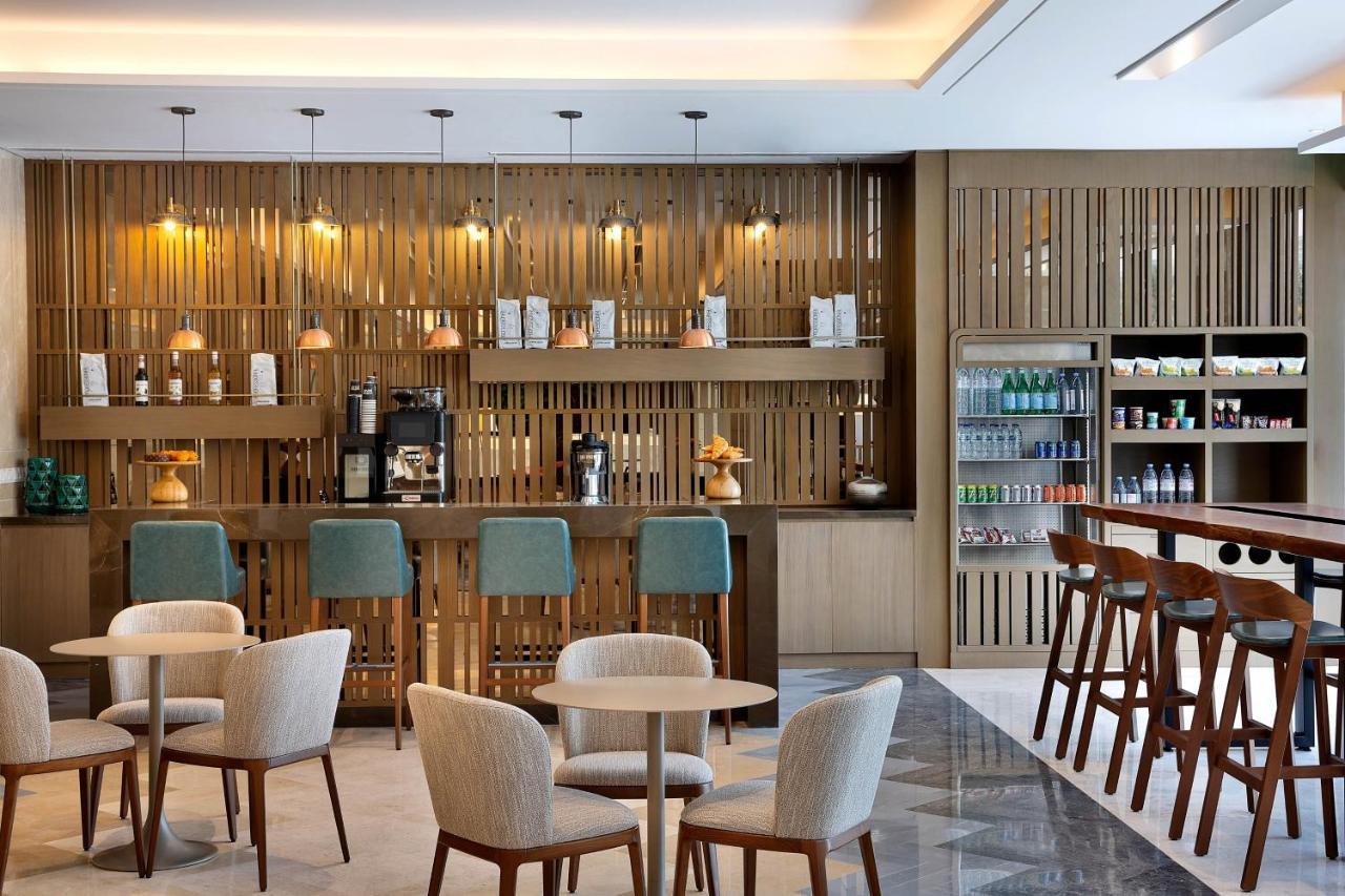 Courtyard By Marriott Culture Village, Отель Дубай
